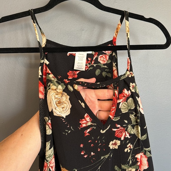 Miley + Molly black flowered shirt size L - Picture 3 of 4